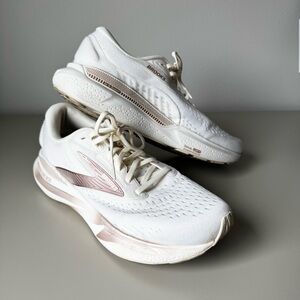 BROOKS ADRENALINE GTS 24 Coconut/Rose Gold Women’s Shoe 11